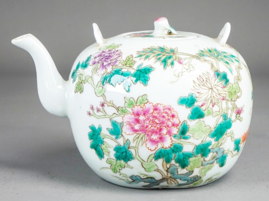 Chinese Famille Rose Tea Pot