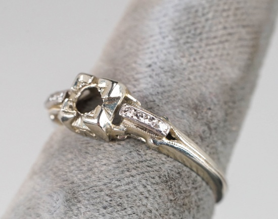 18K White Gold Ring (Missing Stone), Sz 7, 2.3 Grams
