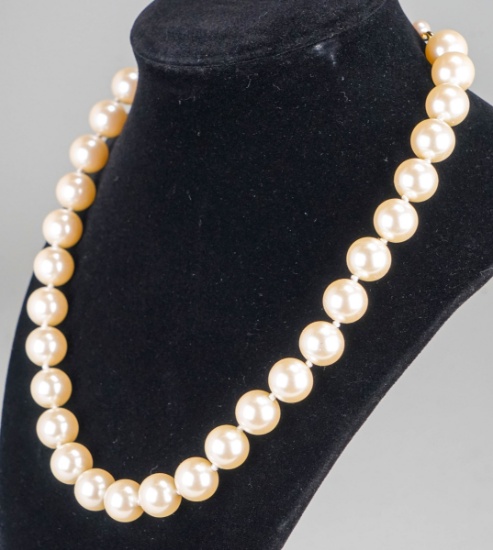 Monet Pearl Necklace