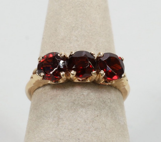 Three Stone 14K Garnet Colored Ring, Sz. 6, 3.2 Grams