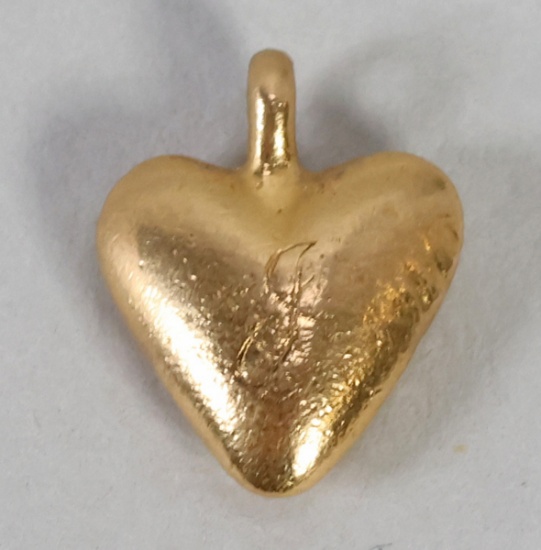 18k Gold Heart Pendant, 4 Grams