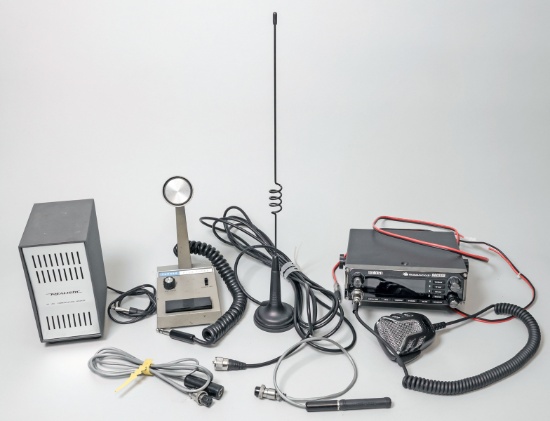 CB Radio, Microphone, Speaker, Antenna