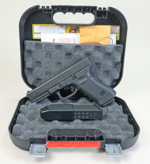 Glock 17, 9x19, 9mm Pistol w/ Box
