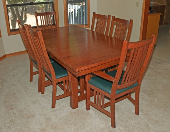 Craftsman Style Solid  Oak Table w/ 6 Chairs & Leafs