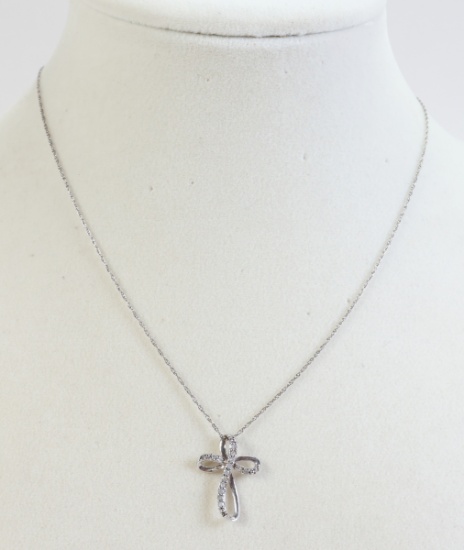 10K Cross Pendant Necklace