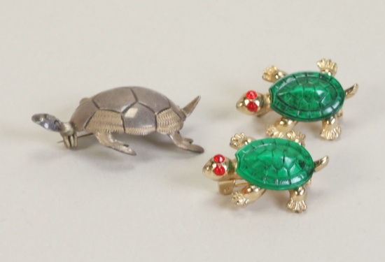 3 Turtle Brooches - Pins