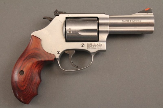 handgun SMITH & WESSON 60-15 .357 MAG REVOLVER