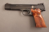 handgun SMITH AND WESSON 41, 22LR CAL SEMI-AUTO PISTOL