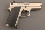 handgun SMITH & WESSON MODEL 469 9MM SEMI-AUTO PISTOL