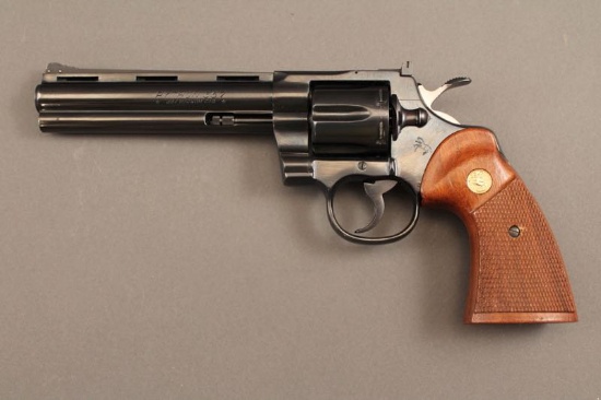 handgun COLT PYTHON 357CAL REVOLVER