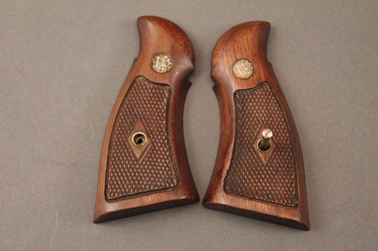 SMITH & WESSON K FRAME MAGNA DIAMOND GRIPS