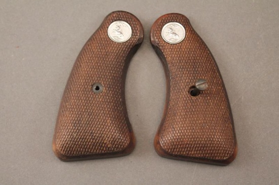 COLT D FRAME REVOLVER GRIPS