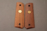 COLT FACTORY 1911 WALNUT GRIPS