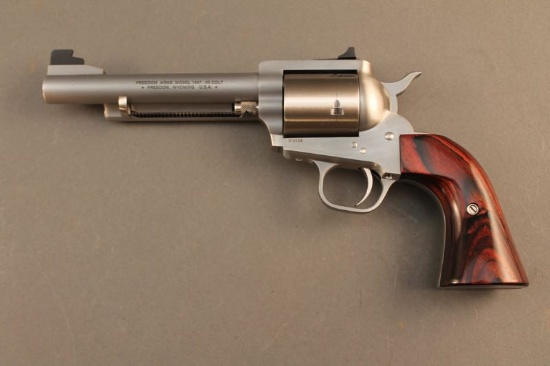 handgun FREEDOM ARMS MODEL 97, 45 COLT SA REVOLVER, S#P0158