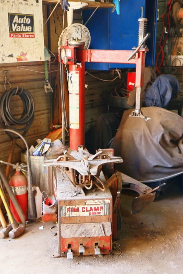 Coats rim clamp tire machine