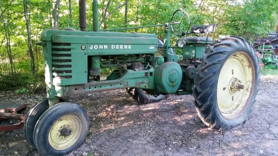 John Deere B gas tractor 1950