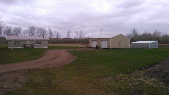 2bdrm home on 4 acre with garage