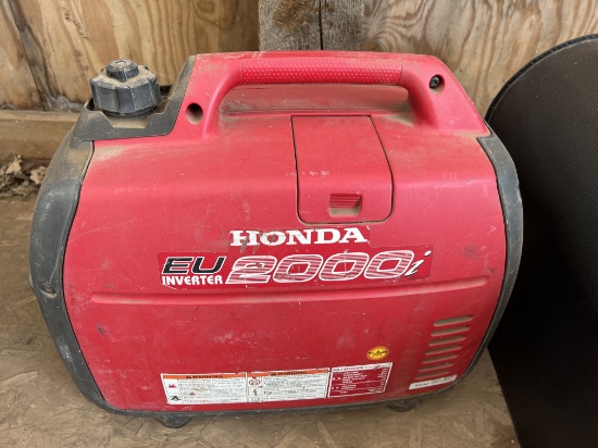 Honda Generator 2000 red