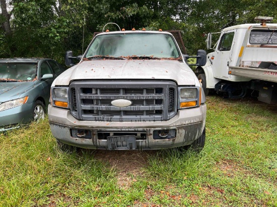 2005 Ford F-550 Truck, VIN # 1FDAF56P85EC34557