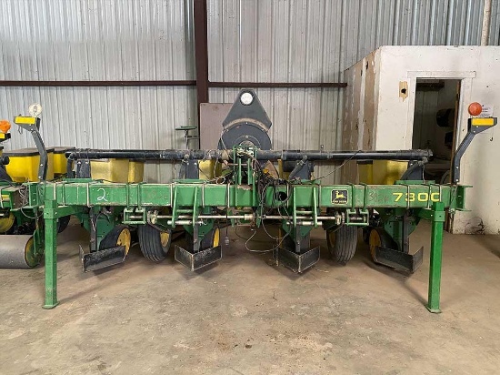 Deere 7300 Planter