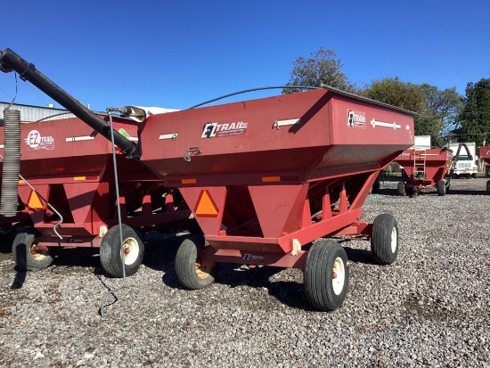 E-Z Trail 3400 Gravity Wagon with Honda EX27 9HP Gas Engine