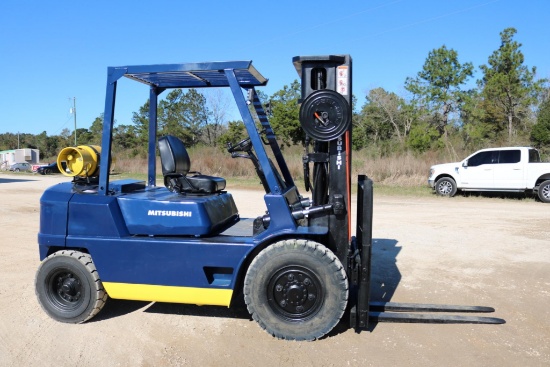 Mitsubishi FG35 Forklift  8,000lb Lift Capacity, LP Gas