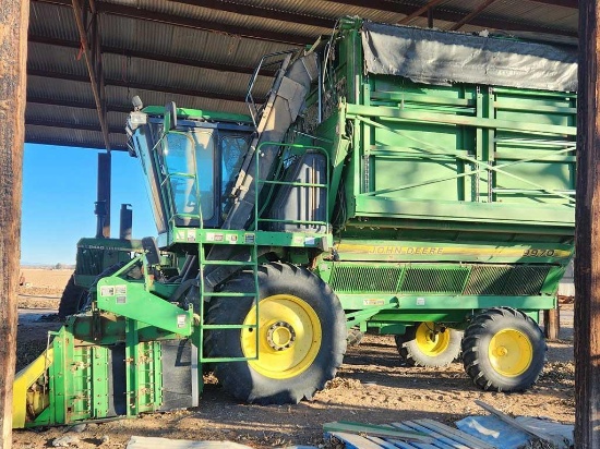 Deere 9970 Cotton Picker