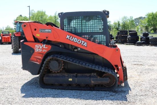 Kubota SVL92-2 High Flow Cab Skid Steer