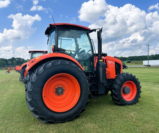 2024 KUBOTA M7-174 DELUXE Powershift Tractor
