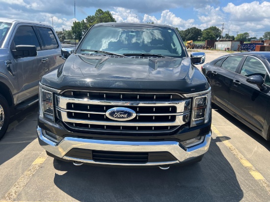 Ford F-150 Lariat 5.0 Four Wheel Drive!