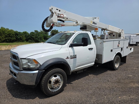 Dodge 5500 Bucket Truck with Altec 40 Boom