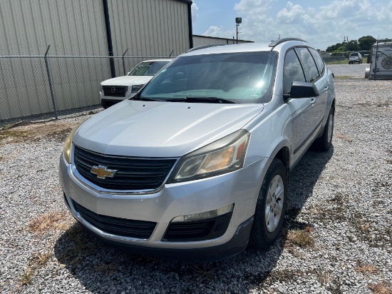 NO RESERVE! Chevrolet Traverse V-6