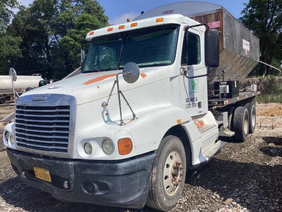2006 Freightliner CST 120 Tender Truck
