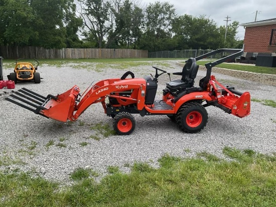 Kubota - 2023 4WD Compact Tractor