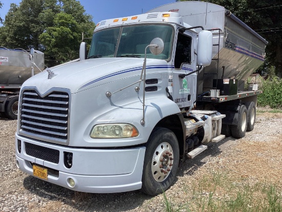 Strong Mack CXU and Adams Tender Auger body