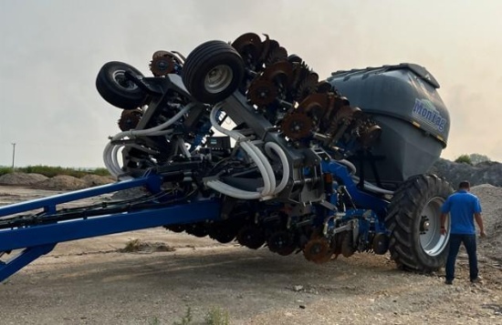 AGuru 12 Row Strip Till-Bar6430 vertical fold toolbar-400 Series RowCrop Chassis-9T Montag tank