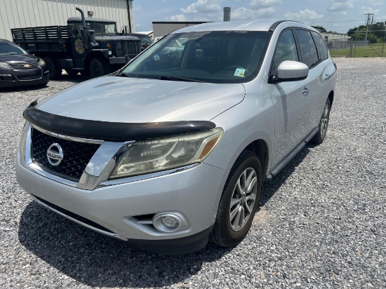 NO RESERVE! Nissan Pathfinder