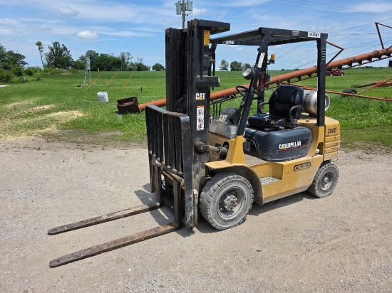 Caterpillar Fork Lift