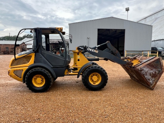 John Deere 304L
