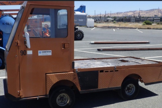 Taylor Dunn B2-10 Burdenmaster Utility Cart