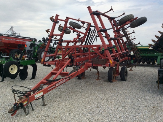 1999 HINIKER 4500