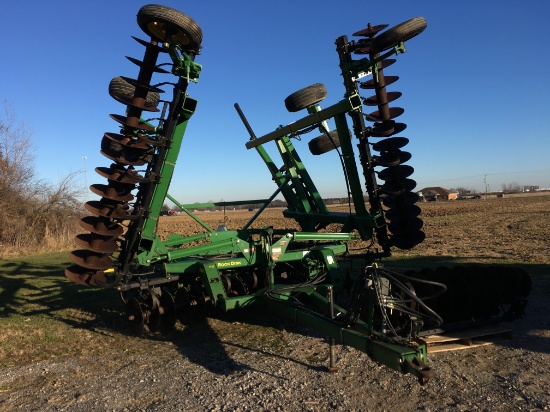 2011 JOHN DEERE 637