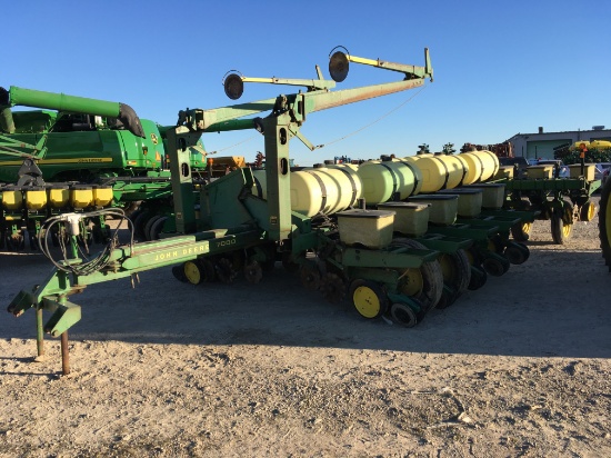 JOHN DEERE 7000