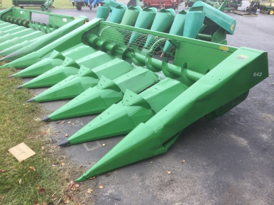 JOHN DEERE 643