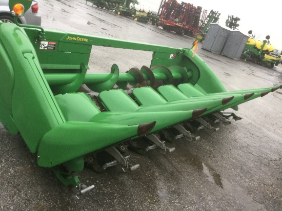 2010 JOHN DEERE 606C