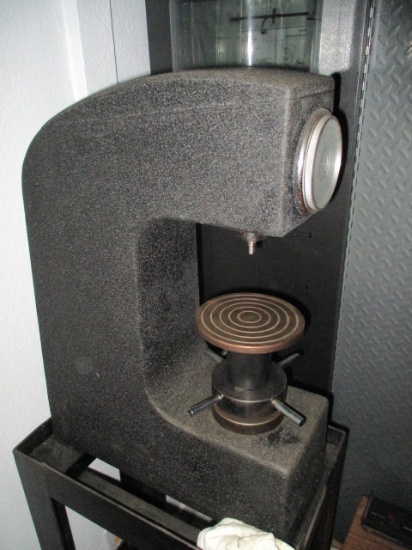 Rockwell Hardness Tester w/ Table