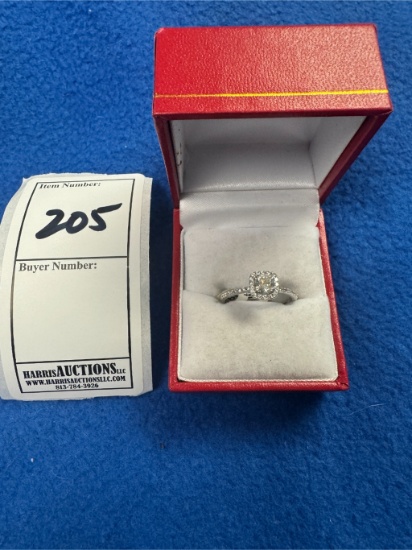 14K White Gold Diamond Ring Sized 7.75 TW 2.4g