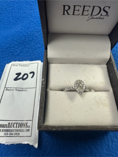 14K White Gold Women's Pear Shaped Diamond Ring Approx 1CT TW Sized 7.5 TW 3.2g