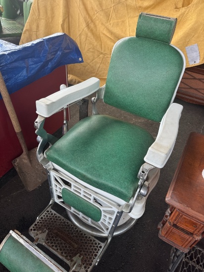 Berninghaus Vintage Barber Chair