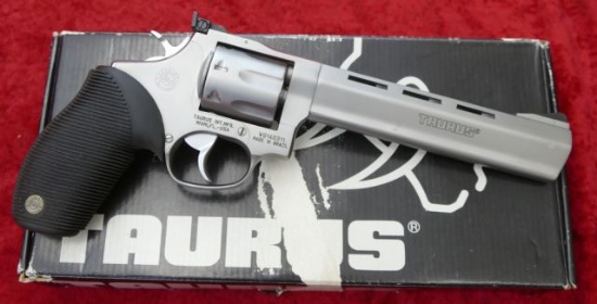 NIB Taurus M17 Tracker 17 HMR Revolver